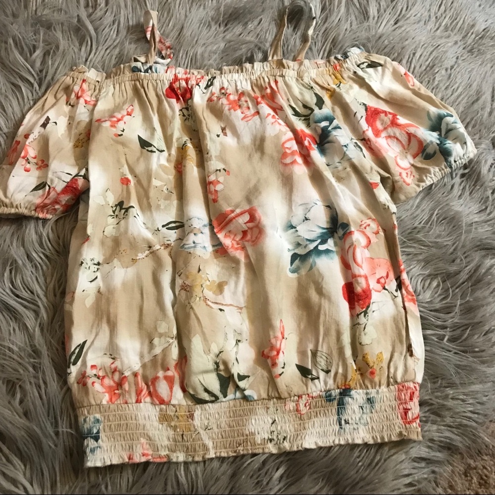 Floral off the shoulders top - Picture 4 of 4